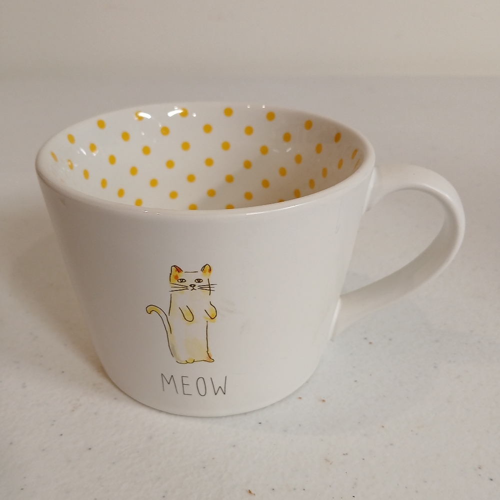 White and Yellow Cat Bowl with Playful Design